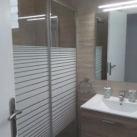 Moderno Y Confortable En El Centro Daire